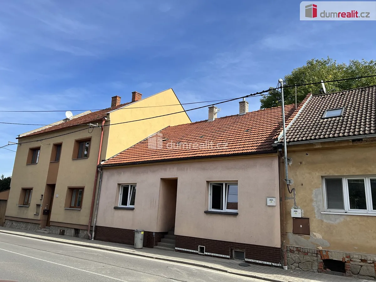 Prodej rodinného domu 261 m², pozemek 261 m²